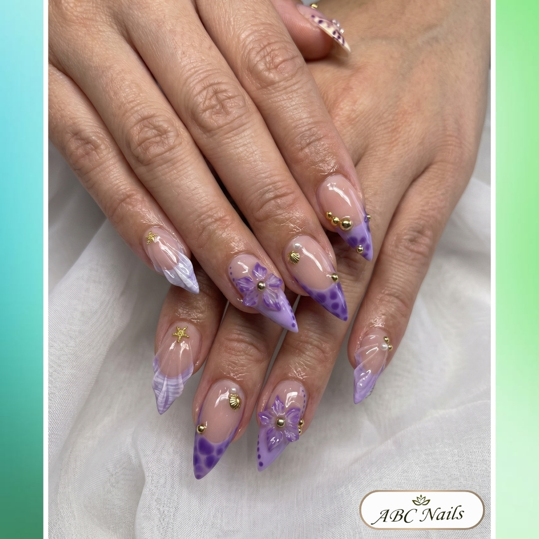 Happy nails